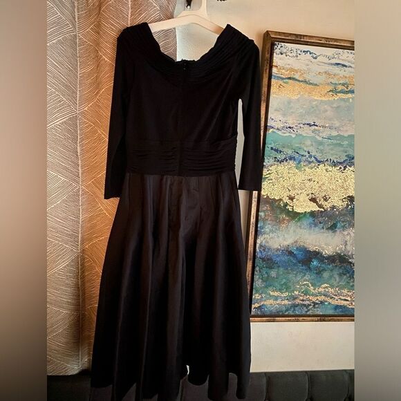 Tadashi Shoji  Dress Black Sz 4 Pleated A-Line Cocktail Fit & Flare 3/4 Sleeve - Picture 3 of 10